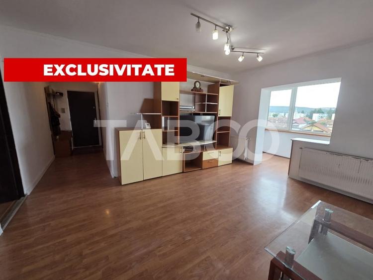 Apartament cu 3 camere decomandat, mobilat în Făgăraș
