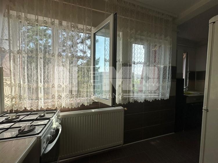 Apartament cu 3 camere decomandat în Nord-Est