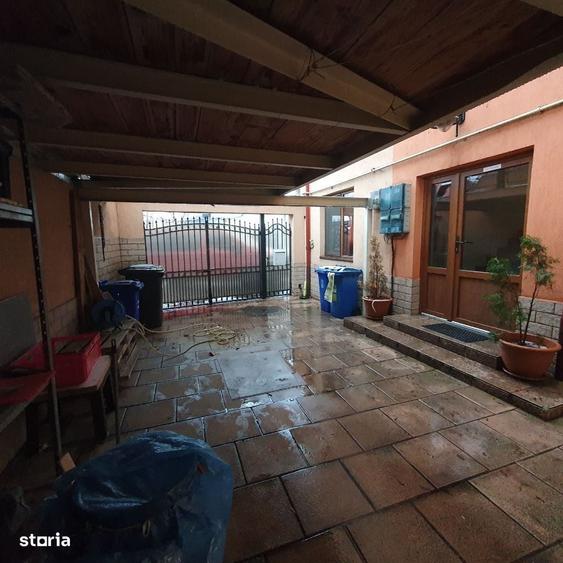 Casă cu 4 camere cu Teren 38 Mp în Tei