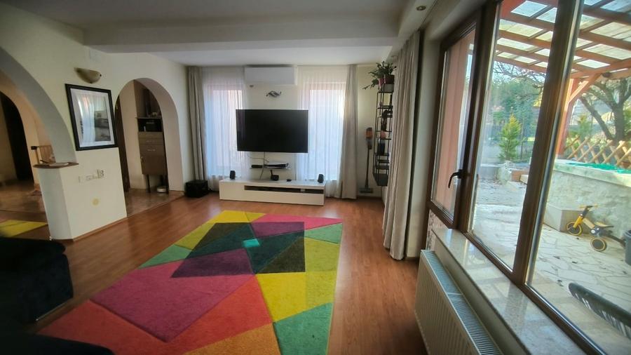 Casă individuală cu 5 camere cu Teren 500 Mp în Dâmbul Rotund
