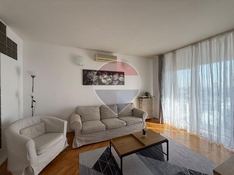 Apartament cu 3 camere semidecomandat, mobilat în Națiunile Unite