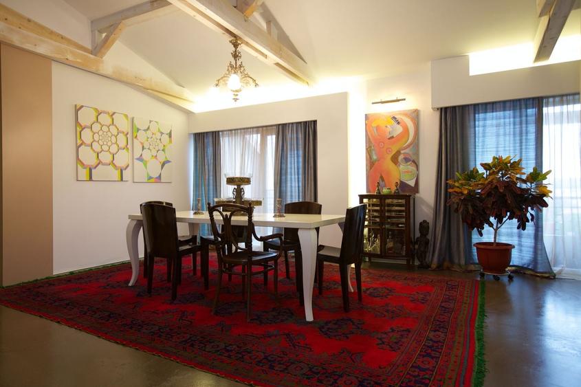 Apartament cu 5 camere decomandat, mobilat în Central