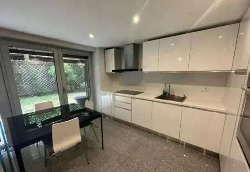 Apartament cu 3 camere, mobilat în Domenii