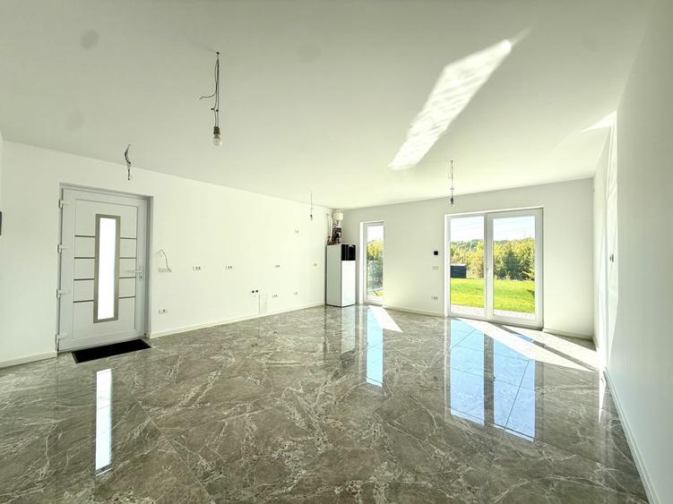 Duplex cu 3 camere cu Canalizare în Dumbrăvița