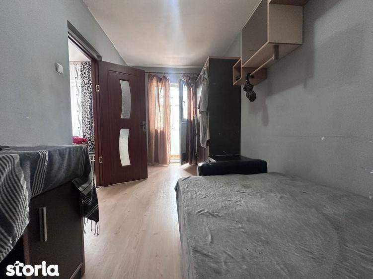 Apartament cu 3 camere în Micro 4
