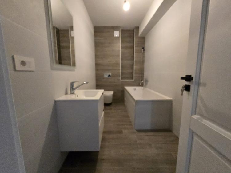 Apartament cu 2 camere decomandat în Păcurari