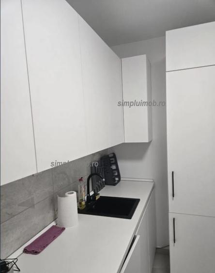 Apartament cu 2 camere decomandat, mobilat în P-ța Romană