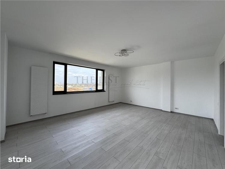 Casă cu 8 camere cu Teren 1000 Mp în Central