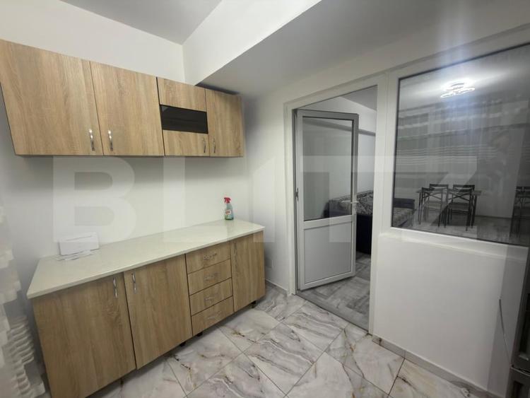 Apartament cu 2 camere semidecomandat, mobilat în Cornitoiu