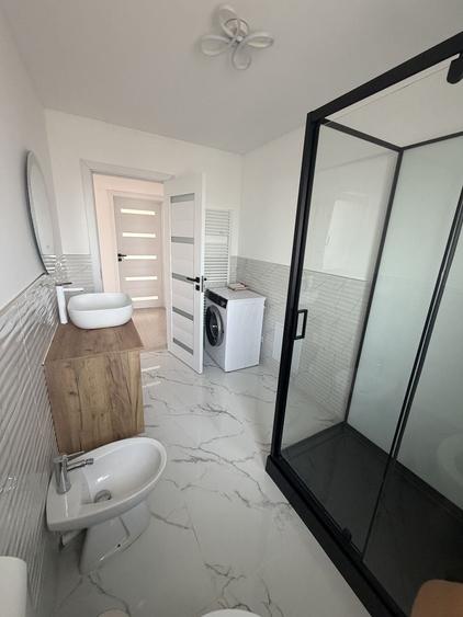 Casă cu 4 camere cu Teren 500 Mp în Central