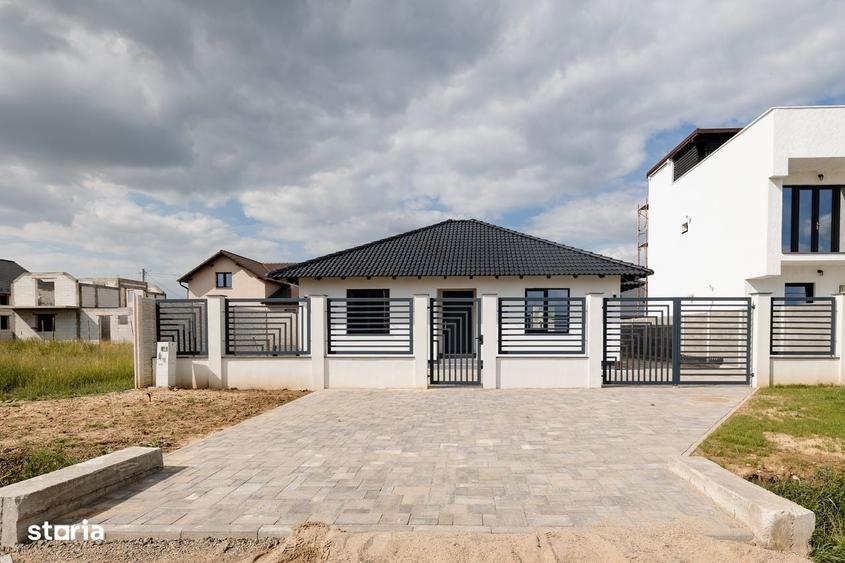 Casă cu 3 camere cu Teren 300 Mp în Zimandu Nou