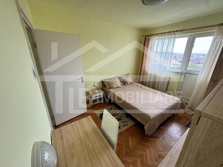 Apartament cu 3 camere decomandat, mobilat în Cornișa