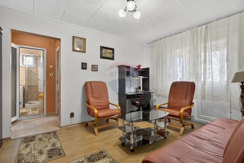 Apartament cu 3 camere semidecomandat în Fortuna