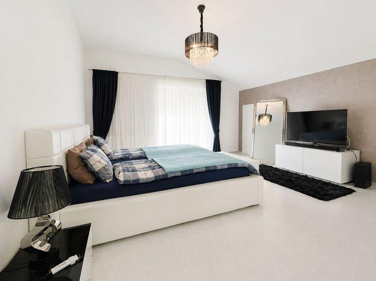Apartament cu 3 camere decomandat, mobilat în Lipovei