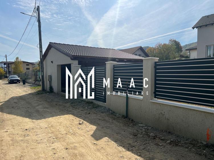Casă individuală cu 3 camere cu Canalizare în Sadu