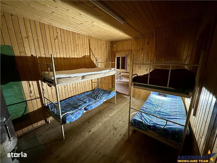 Casă cu 7 camere cu Canalizare în Praid