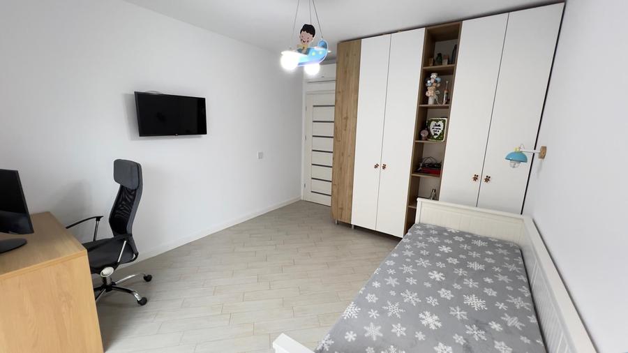 Apartament cu 3 camere decomandat, mobilat în Lujerului