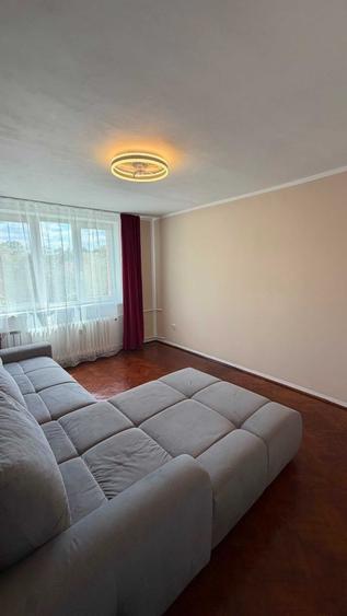 Apartament cu 2 camere decomandat în Plopilor