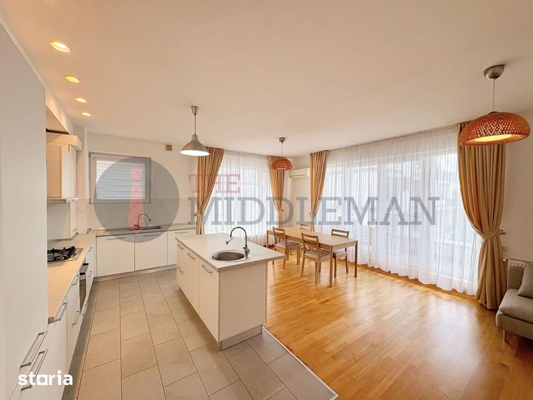 Apartament cu 4 camere decomandat în Pipera