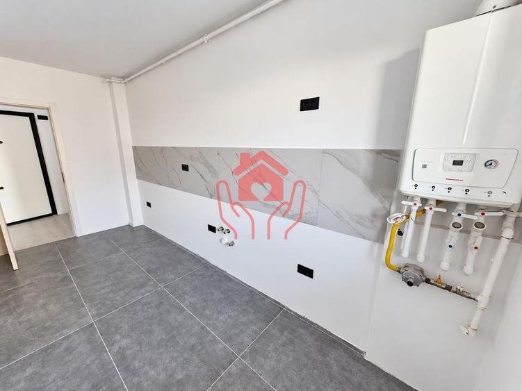 Apartament cu 3 camere semidecomandat în Titan