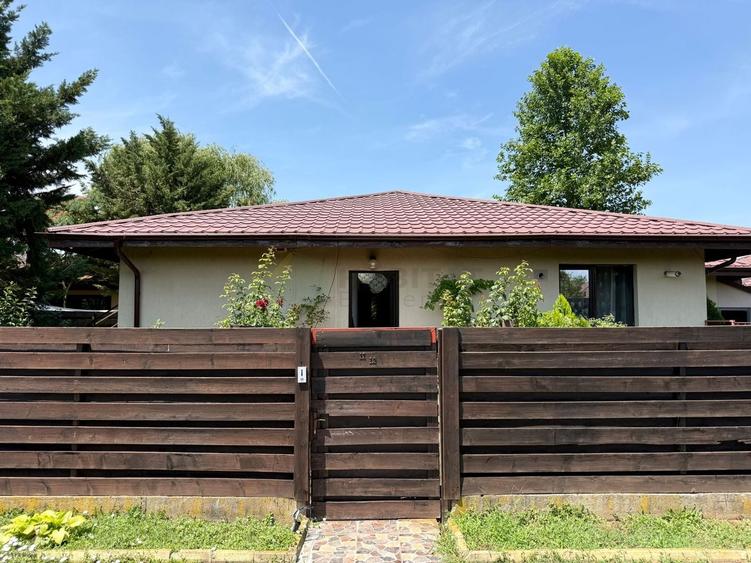 Casă individuală cu 4 camere cu Canalizare în Dumbrăveni