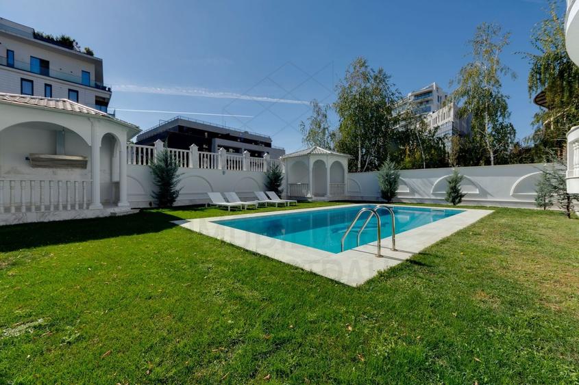 Casă individuală cu 14 camere cu Piscina în Herăstrău