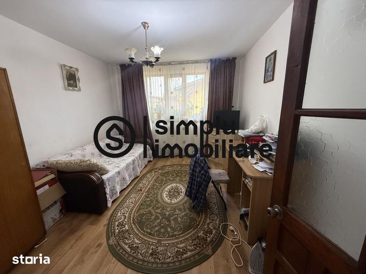 Casă cu 5 camere cu Teren 181 Mp în Rovine