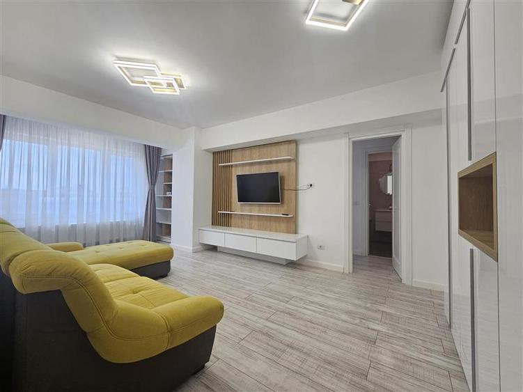 Apartament cu 3 camere decomandat în Ștefan cel Mare