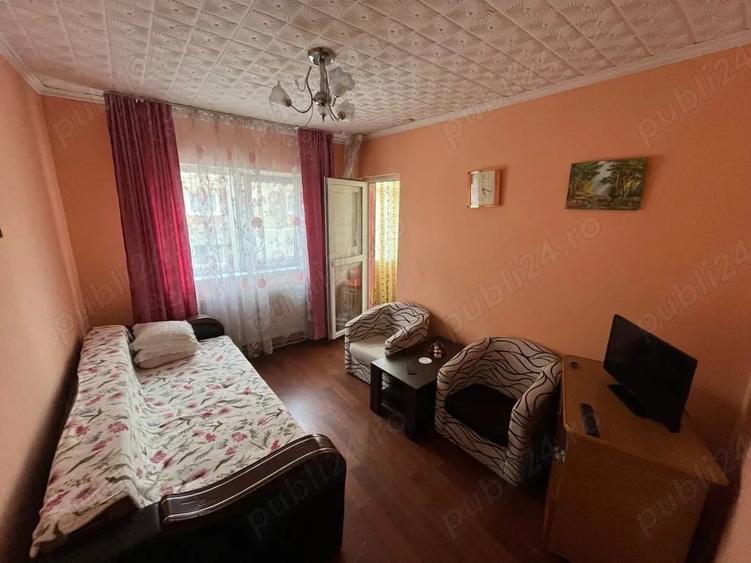 Apartament cu 4 camere decomandat în Central