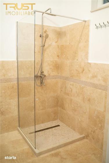 Apartament cu 3 camere, mobilat în Central