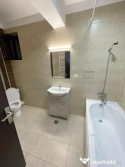 Apartament cu 2 camere decomandat în Păcii