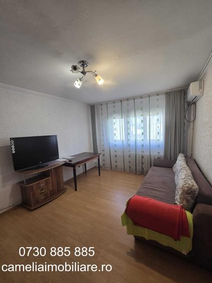 Garsonieră decomandată în Gorjului