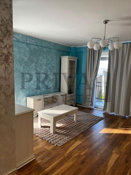 Apartament cu 3 camere decomandat, mobilat în Aradului