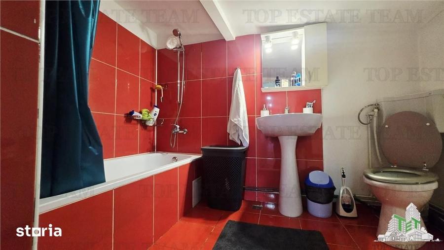 Casă cu 5 camere cu Teren 60 Mp în Giulești