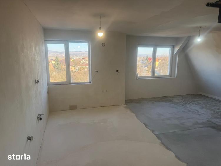 Apartament cu 3 camere decomandat în Sângeorgiu de Mureș