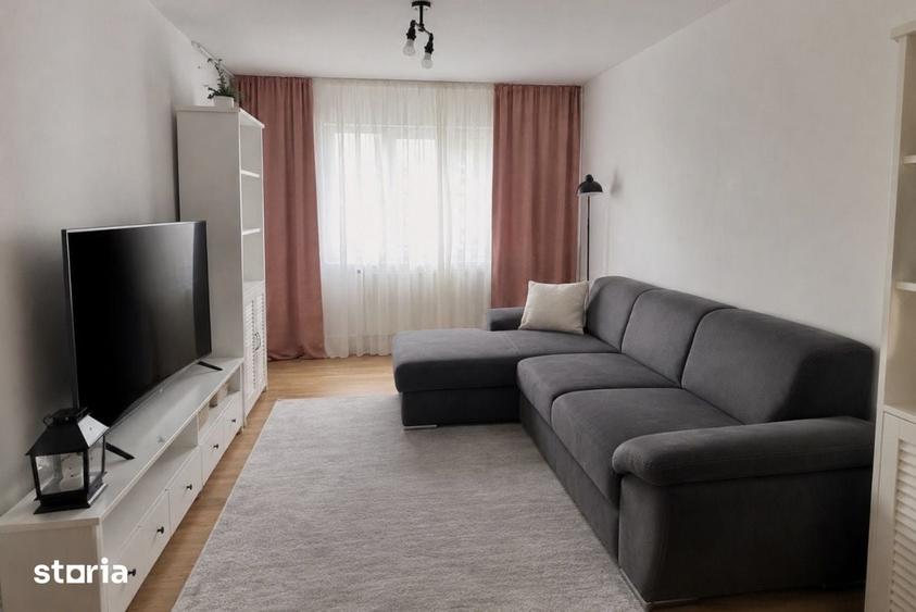 Apartament cu 3 camere decomandat în Băneasa