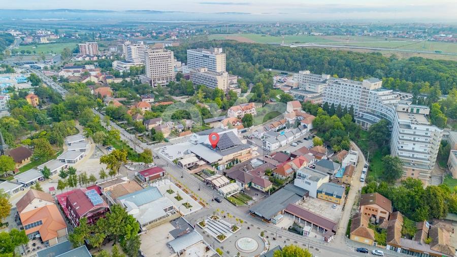 Spațiu comercial, de 530 mp, în Sânmartin