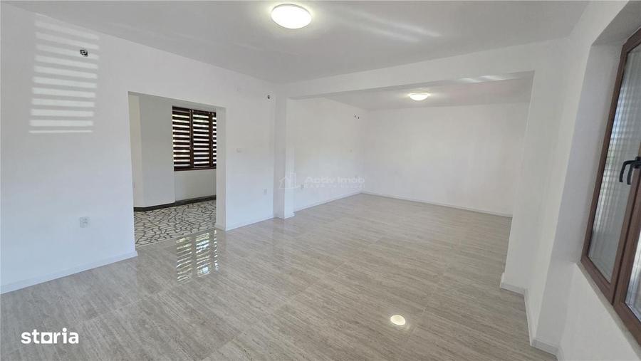 Spațiu comercial, de 130 mp, în Răcășdia