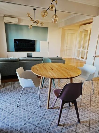 Apartament cu 3 camere decomandat, mobilat în Gara de Nord