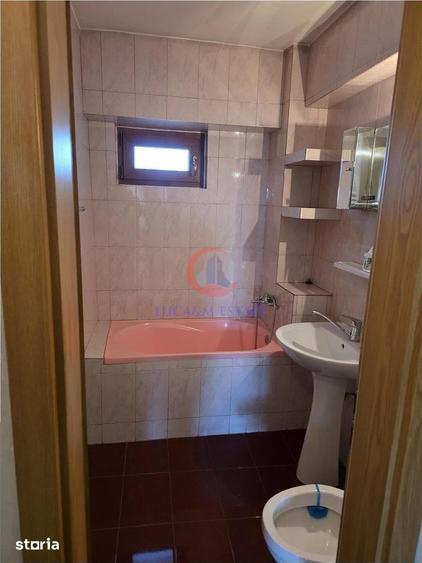 Apartament cu 4 camere decomandat în Dorobanților