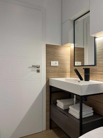 Apartament cu 2 camere semidecomandat în Brâncoveanu