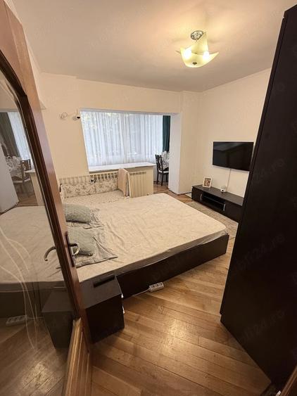 Apartament cu 3 camere decomandat în Lacul Tei