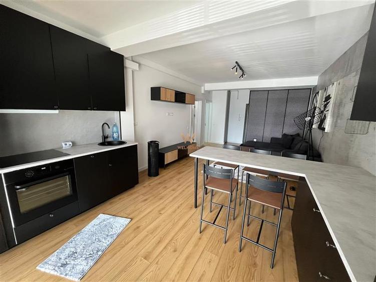 Apartament cu 2 camere semidecomandat în Cristian