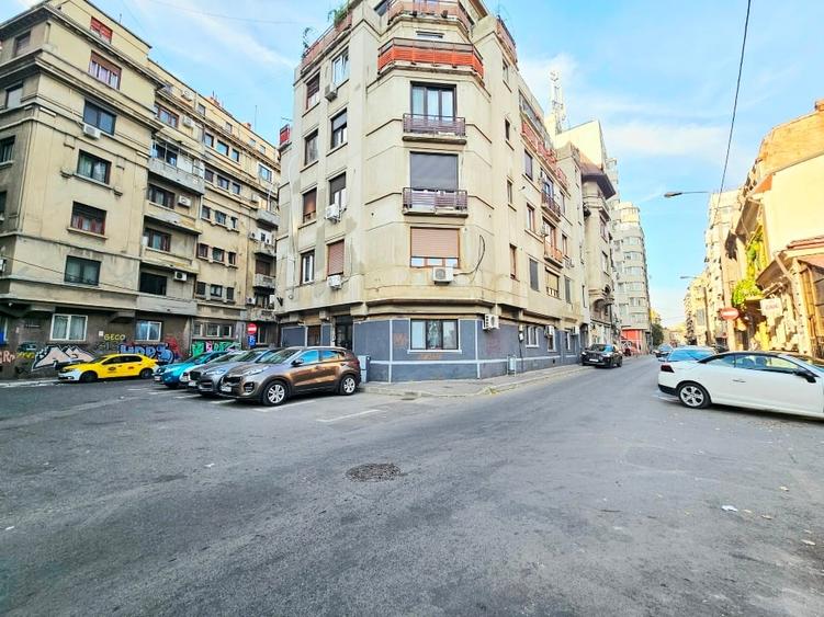 Garsonieră decomandată, mobilată în Universitate