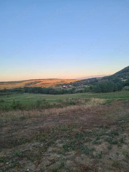 Teren de 1800 mp, în Poplaca