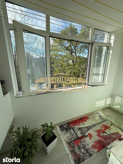 Apartament cu 3 camere semidecomandat în Central