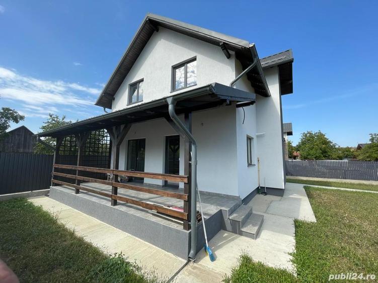 Casă cu 4 camere în Gherăiești