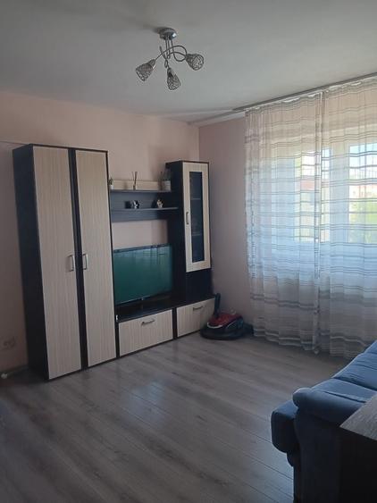 Apartament cu 2 camere semidecomandat în Progresu