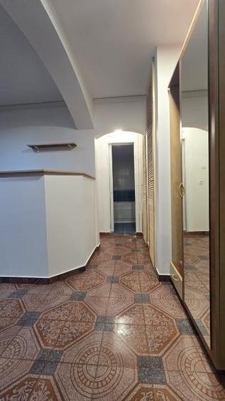 Apartament cu 2 camere decomandat în Tei