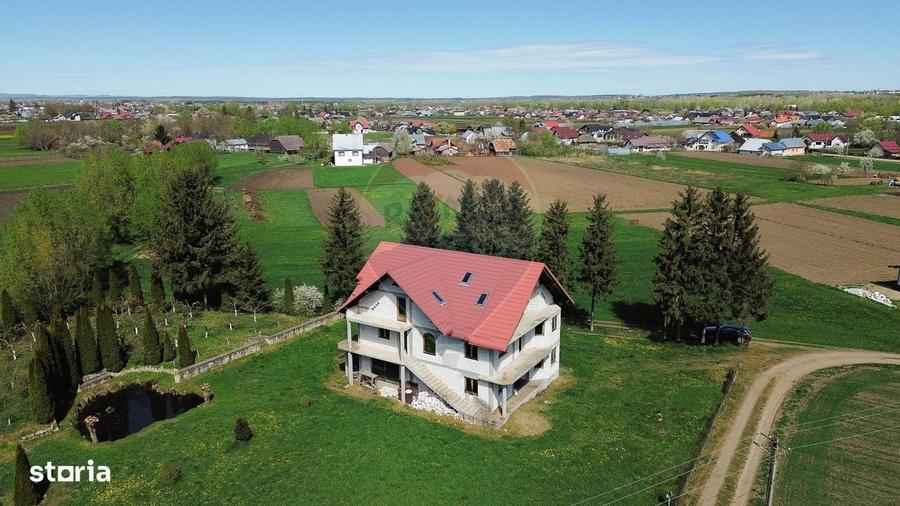 Casă cu 4 camere cu Teren 1674 Mp în Frătăuții Vechi